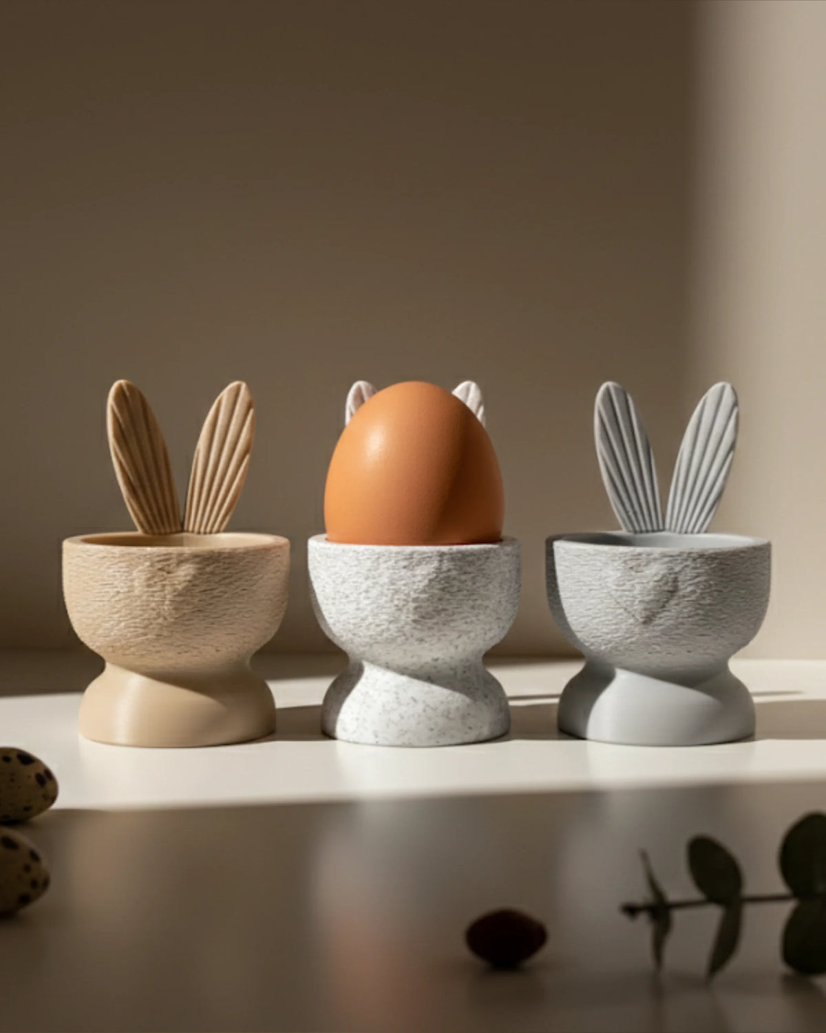 Hasen-Eierbecher „Flauschiges Herz“